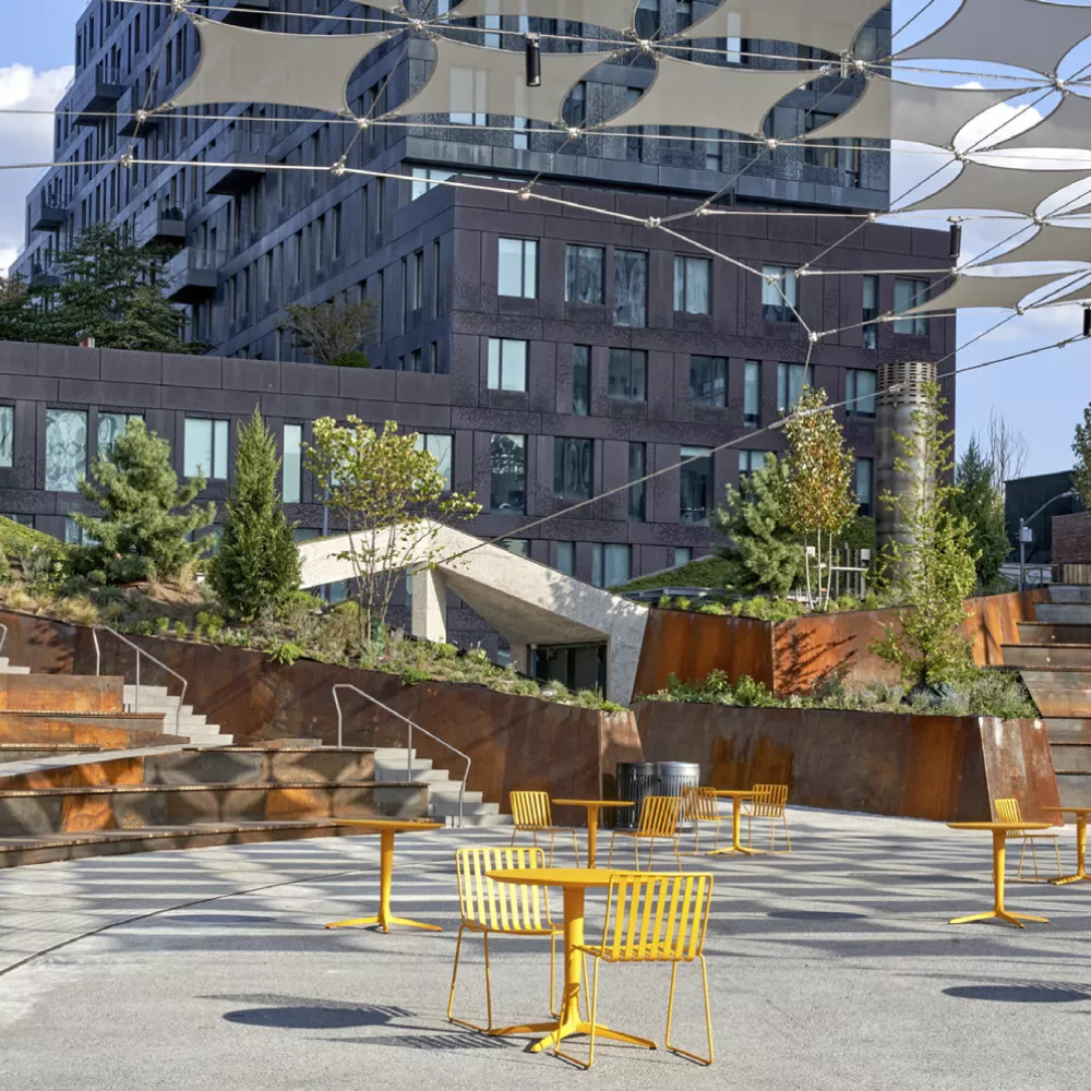 Domino_Square_1.webp