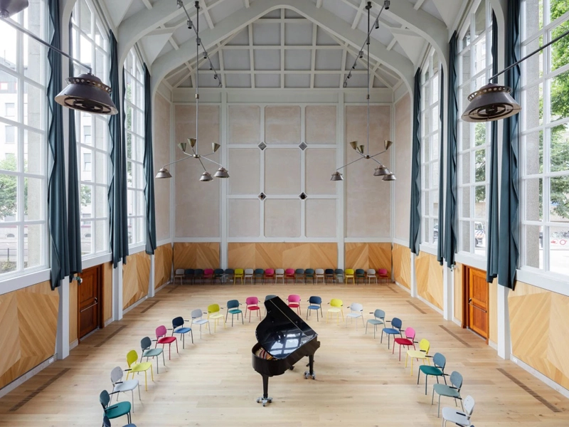 A MUSICAL TRANSFORMATION STORY IN AMSTERDAM