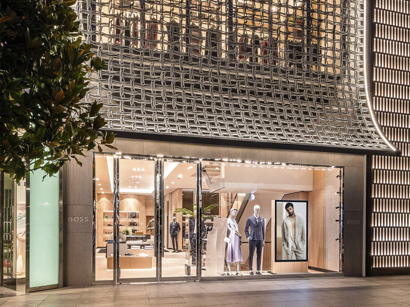 BOSS İSTANBUL MAĞAZASININ 3 BOYUTLU YENİ YÜZÜ